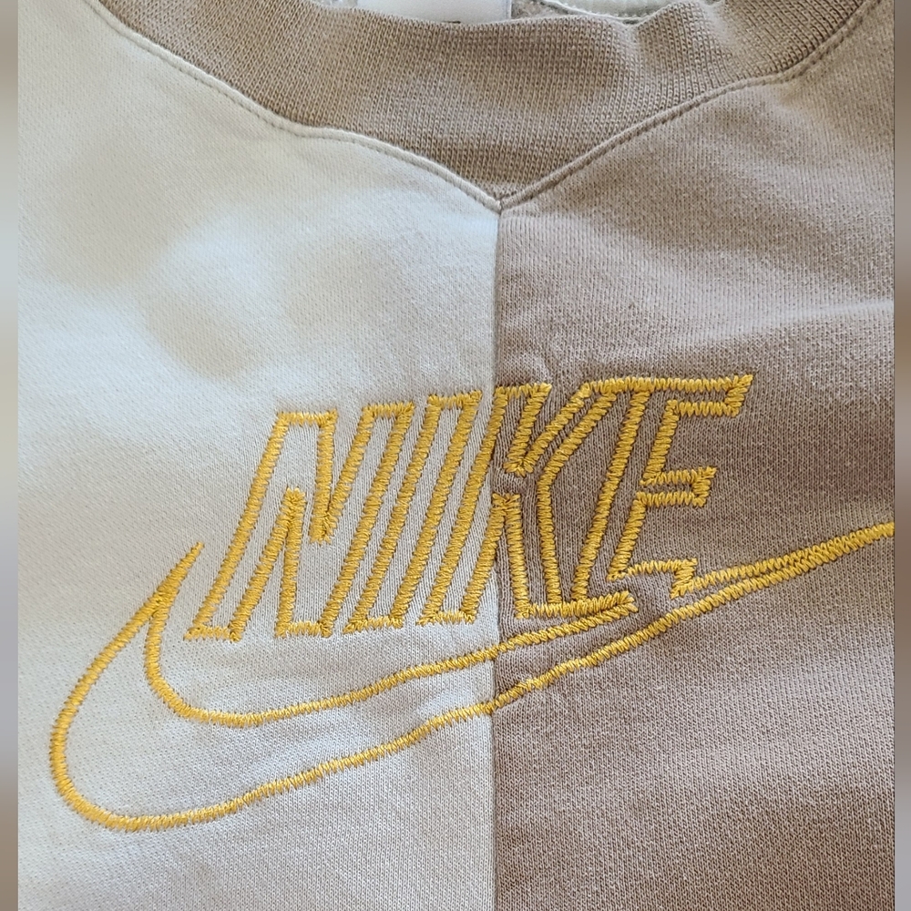 Nike sweatshirt for boys xL [14] - Picture 2 of 5